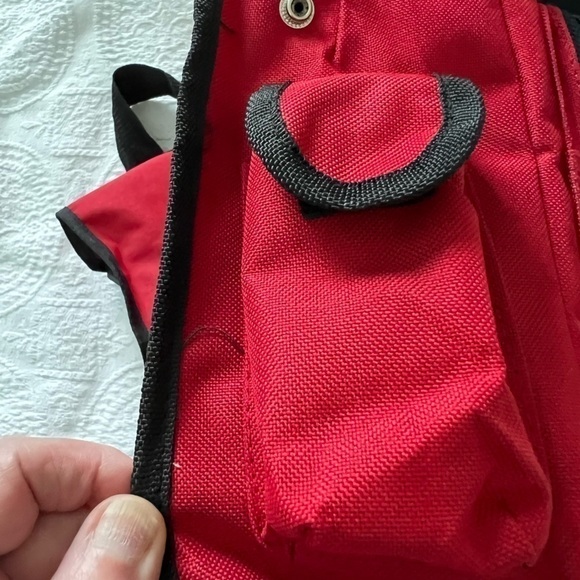 AMERICAN UNI: NEW Red Messenger Bag With Compartments and Key Ring purse. Size M - Picture 10 of 13